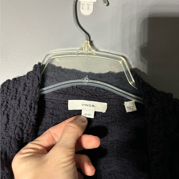 Vince Smocked Long-Sleeve Button-Front Shirt Size XL - Picture 7 of 7